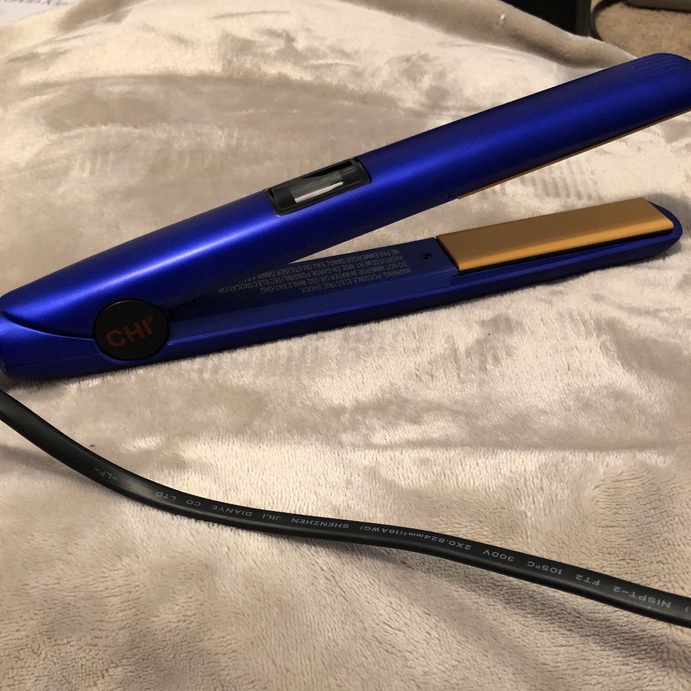 Like New CHI Original 1" Ceramic Straightener